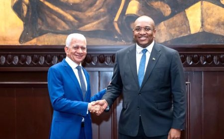 Bouva op werkbezoek in Dominicaanse Republiek