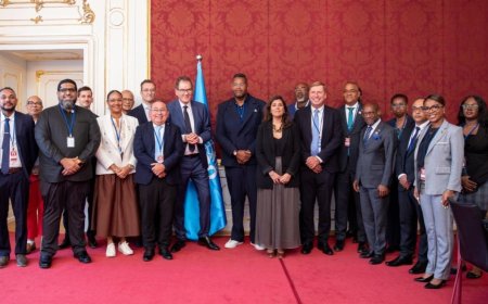 Suriname profileert zich als carbon-negatief land op forum in Wenen