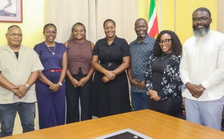 Suricorps biedt ondersteuning aan RO na kennismakingsbezoek