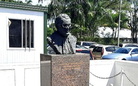 Gestolen borstbeeld Ramdat Misier teruggevonden; twee aanhoudingen