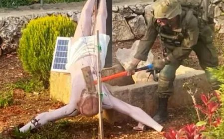 Israëlische militair beschadigt Jezusbeeld in Libanon