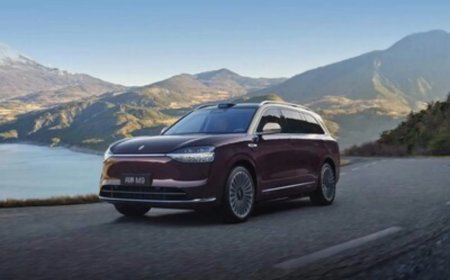 Opmerkelijk 0 Chinese autofabrikant Seres wil toilet met spraakbesturing onder autostoel 