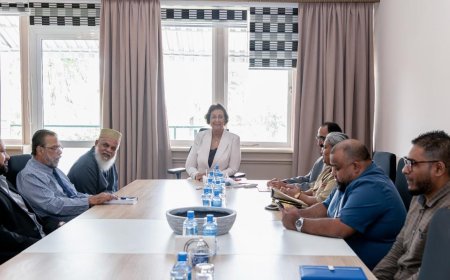 SMA tevreden na overleg met president Simons