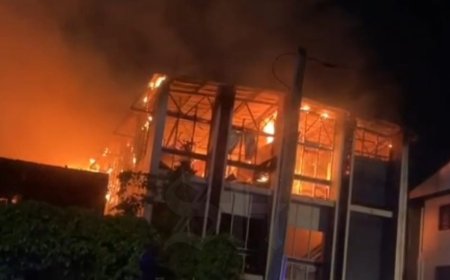 Dakloze vermoedelijk oorzaak van grote brand in binnenstad