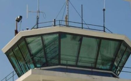 Ingrijpen president Simons herstelt luchtverkeer op Zanderij