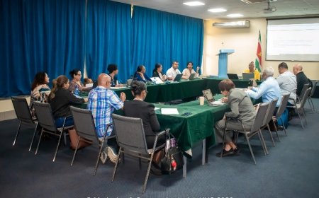 Adek-bestuur en universiteitsbureau bepalen richting en structuur komende vijf jaar