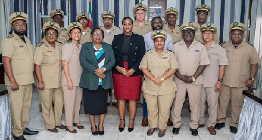 Districtscommissarissen dienen districtsplannen voor 2027 in bij RO-minister