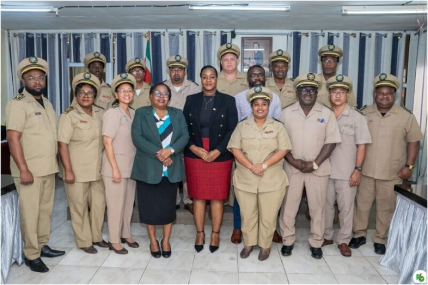 RO-minister Huur: ‘Ik hoop niet dat de districtsplannen kopiën zijn’