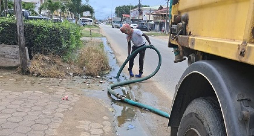 Riolering Paramaribo-Noord aangepakt om wateroverlast te beperken