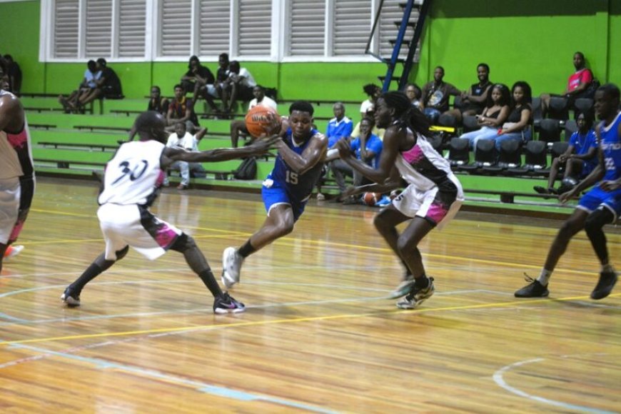De Arend-coach nog hoopvol: ‘Liever nu fouten maken dan straks’