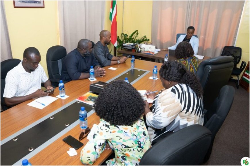 Minister Huur bespreekt samenwerking met internationale delegatie over duurzame landbouw