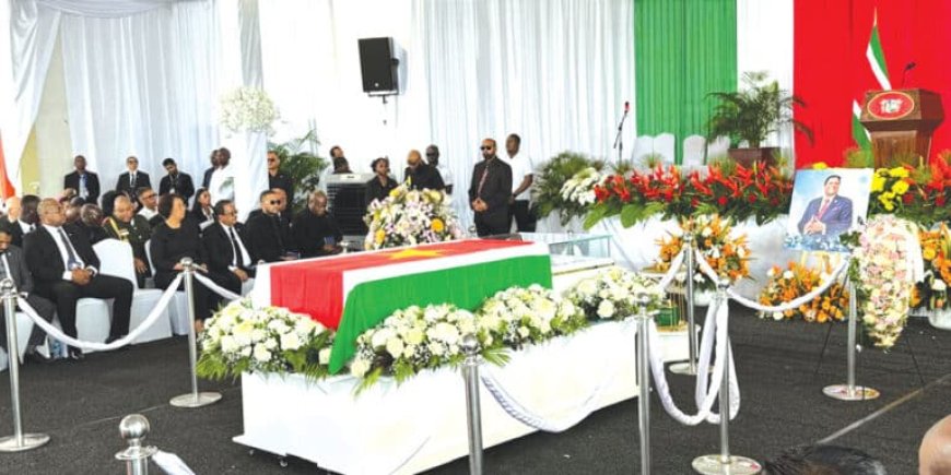 VSB herdenkt Santokhi:  ‘Staatsman die brug sloeg met bedrijfsleven’