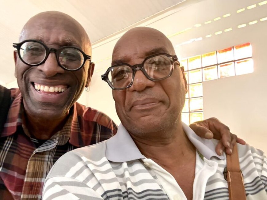 Ronald Snijders viert 75ste verjaardag met Bigi Yari-concert in geboorteland