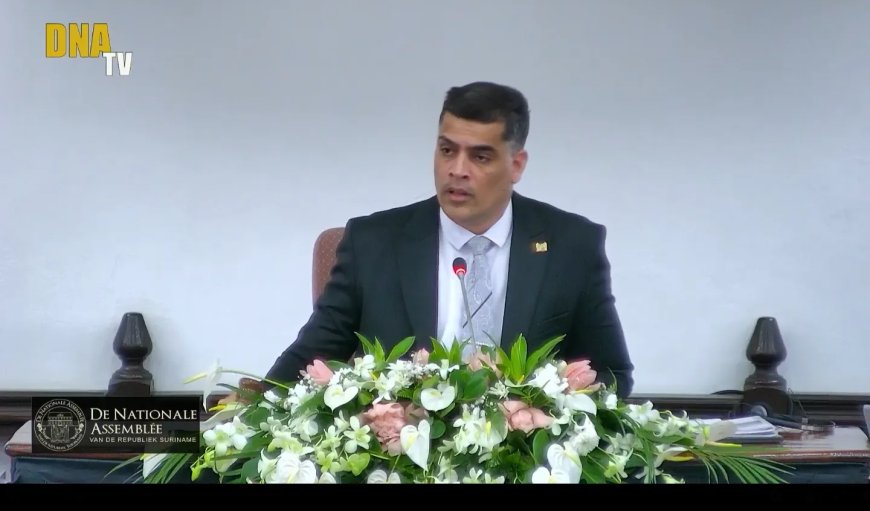 Rouwzitting Santokhi in Assemblee verenigt politiek Suriname