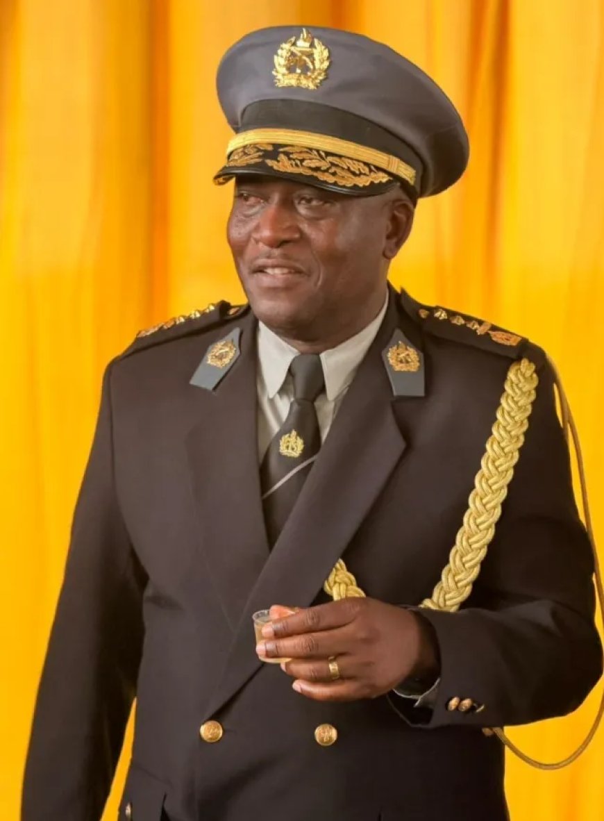 Melvin Pinas officieel aangesteld als korpschef van het KPS