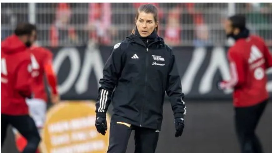 EERSTE VROUW ALS TRAINER IN TOPVOETBAL