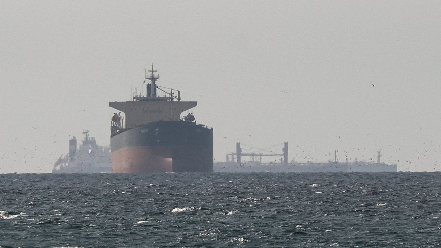 Olieprijs keldert na opening Straat van Hormuz: Iran geeft scheepvaart weer vrije doorgang