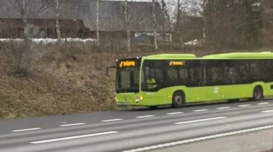 Opmerkelijk – Noorse 14-jarige jongen steelt stadsbus en rijdt ermee naar Zweden