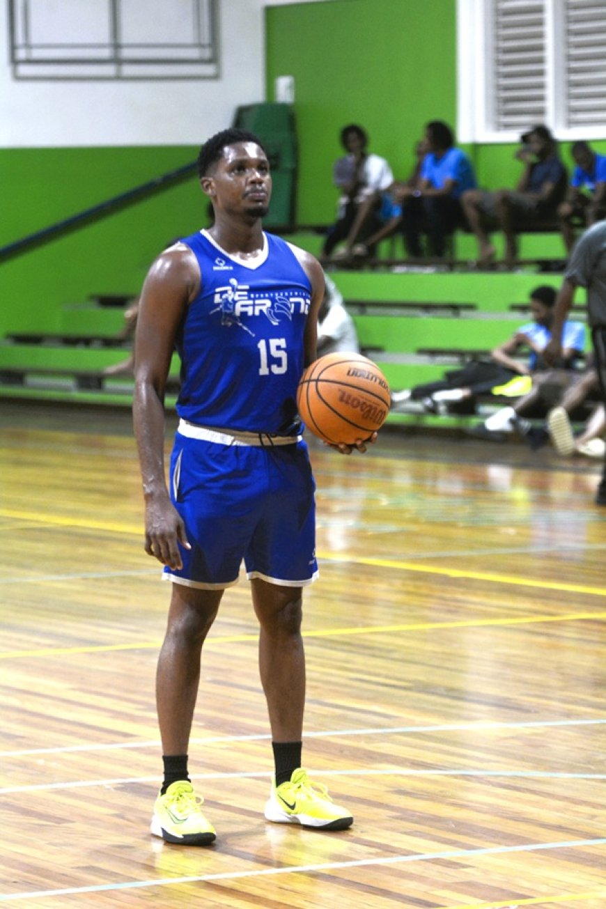 Dagger three-pointer Emile la Rose: De Arend brengt SCVU eerste nederlaag toe