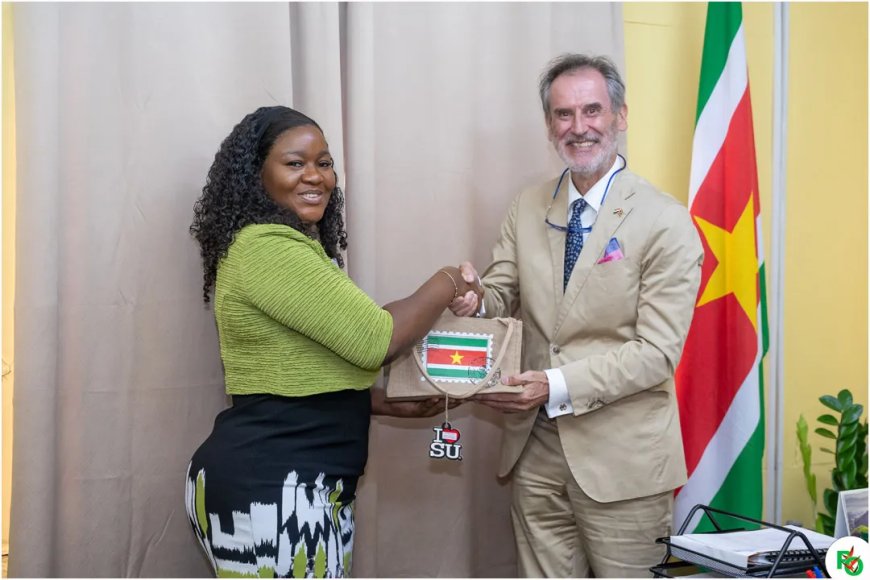 Nederlandse ambassadeur bespreekt regionale ontwikkeling met RO