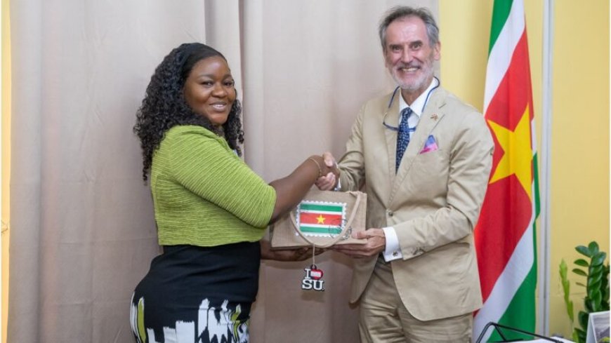 Versterking districten centraal bij bezoek Nederlandse ambassadeur aan RO