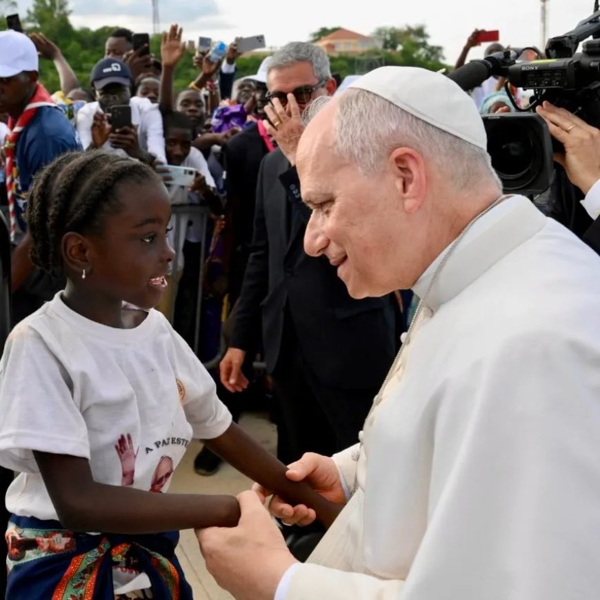 Paus Leo reageert fel op uitbuiting van Afrika om grondstoffen