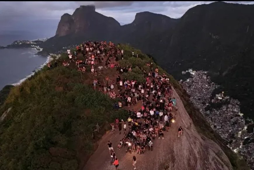 Schietpartij houdt toeristen vast op berg in Rio