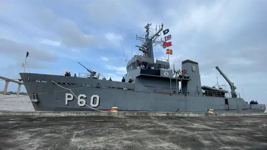 Braziliaans patrouilleschip versterkt militaire samenwerking in Paramaribo
