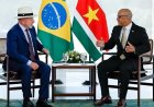 Ambassadeur Antonius biedt geloofsbrieven aan president Lula aan