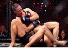 Ronda Rousey wint razendsnel bij terugkeer in MMA