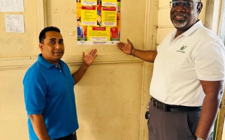 M.C. Jessurun MULO-school ontvangt ‘Waarden en Normen’ posters en flyers