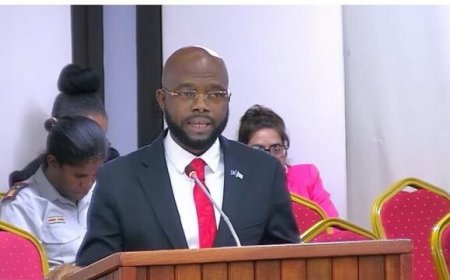 Minister Misiekaba erkent defecte apparatuur maar garandeert continuïteit zorg