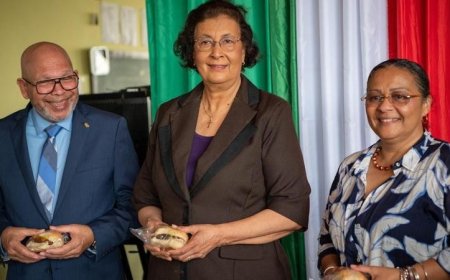 Simons lanceert schoolvoedingsproject met gezonde maaltijden en nadruk op lokale productie