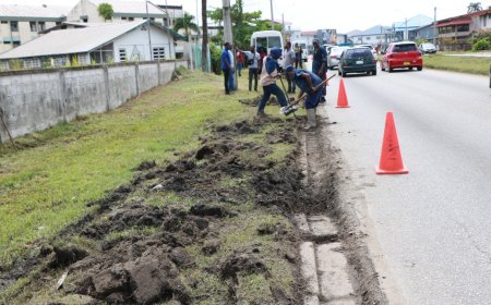 OGA pakt verstopte rioleringen en goten in Paramaribo aan