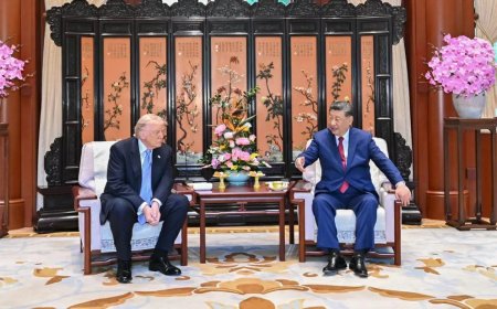 Trump vertrekt uit Beijing zonder grote doorbraken, maar met warme woorden voor Xi