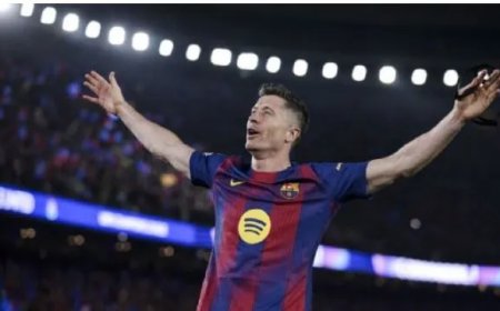 Lewandowski neemt afscheid van Barcelona