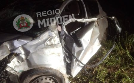 Auto slaat over de kop, bestuurder spoorloos, mede-inzittenden gewond