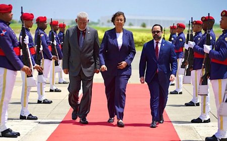President Simons aangekomen in Dominicaanse Republiek voor staatsbezoek