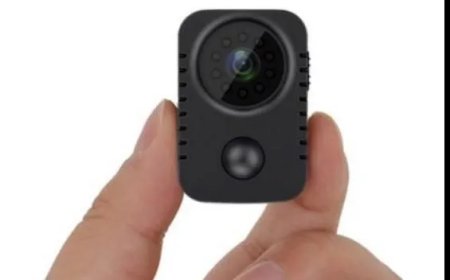 Man verstopt camera in sok om journalist te bespioneren