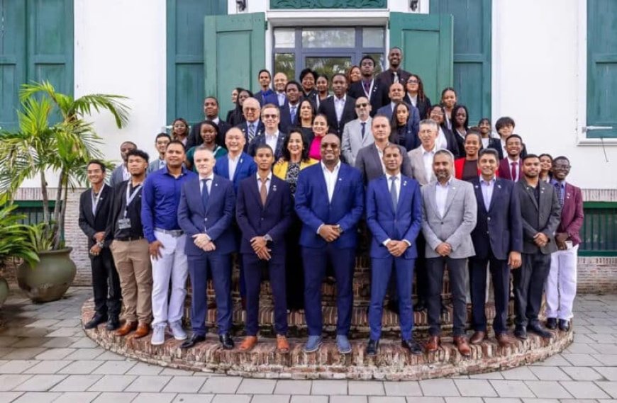 SUMUN 2026 sluit af met sterke jeugddebatten over mensenrechten en AI