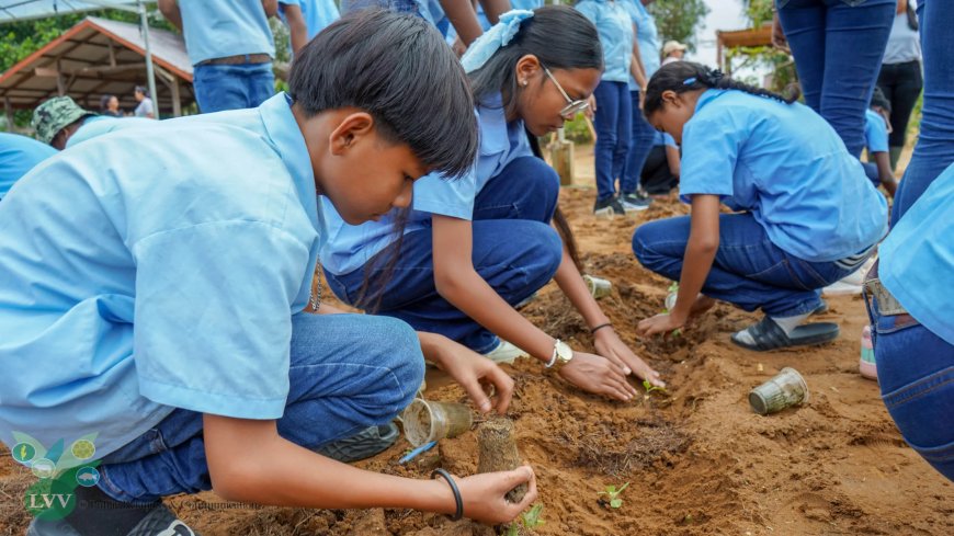 LVV viert Wereld Plantendag met scholieren in Tamansari