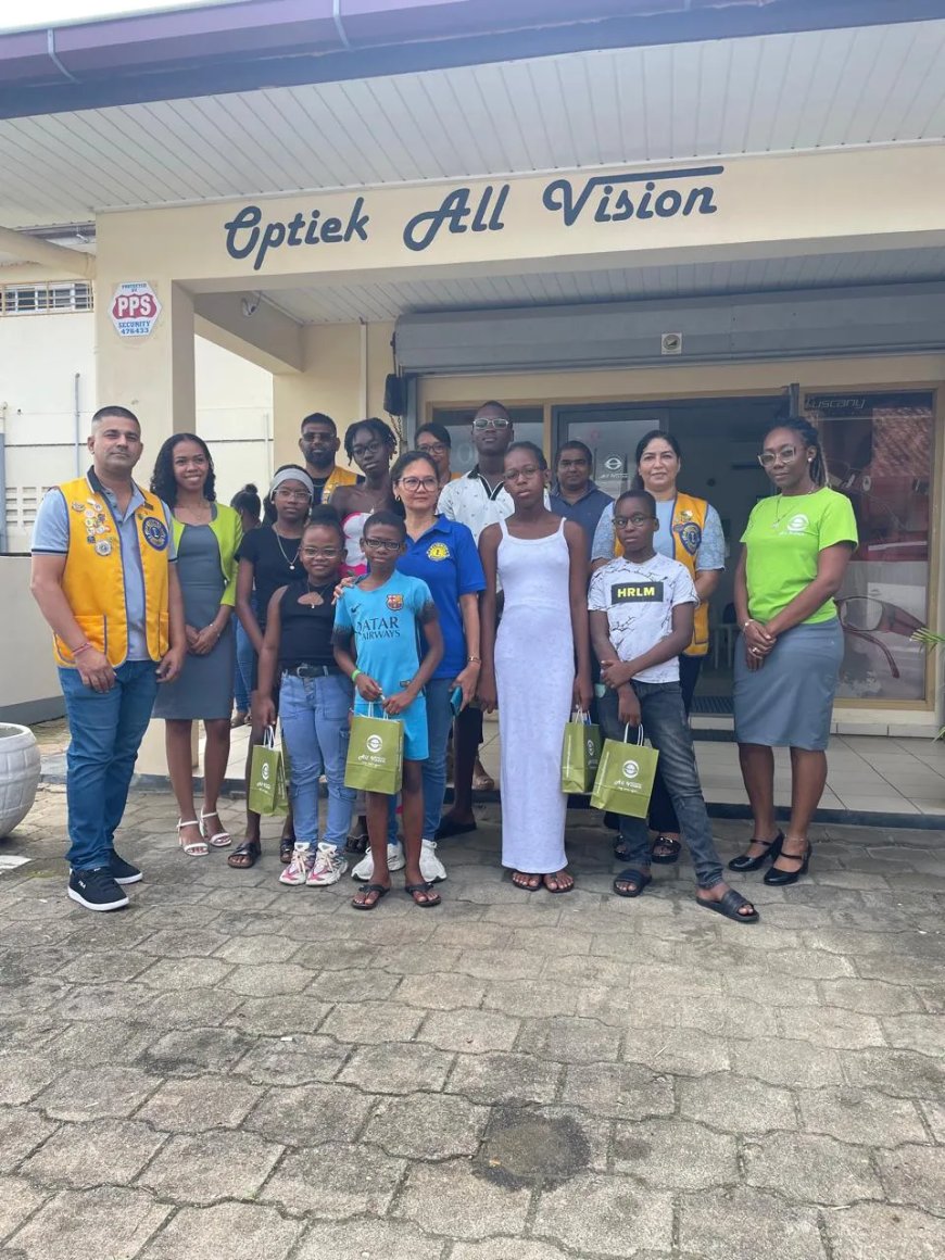 Lions Club Wanica helpt schoolkinderen aan gratis brillen