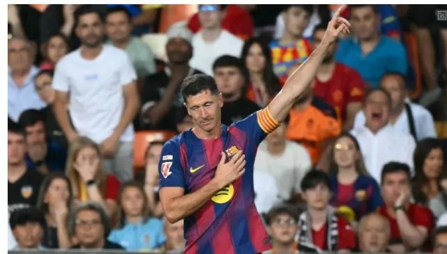 Lewandowski scoort bij afscheid ondanks nederlaag Barça