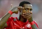 ‘Quincy Promes dagenlang verhoord met kap over zijn hoofd’