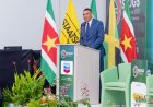 Premier Andrew Holness van Jamaica prijst Suriname tijdens SEOGS 2026