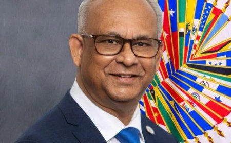 OAS-topman Ramdin betreurt vertrek van kabinetschef Jessurun na intrekking visum