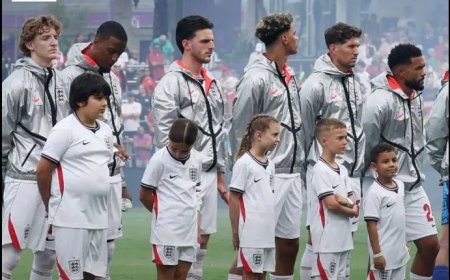 Dieven slaan toe bij Engeland