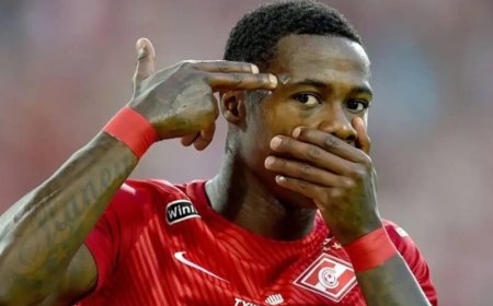‘Quincy Promes dagenlang verhoord met kap over zijn hoofd’