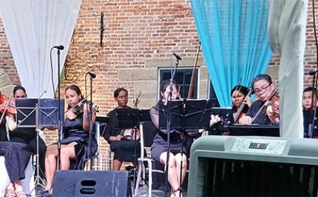 Muziek brengt licht in Fort Zeelandia