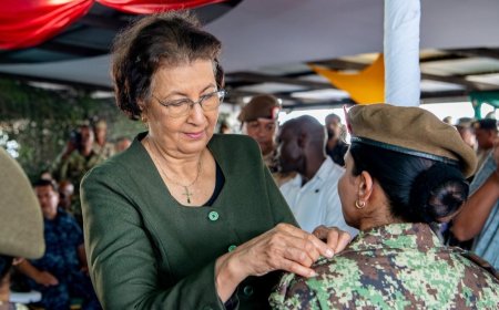 President Simons bevordert meer dan 150 militairen en benadrukt verantwoordelijkheid